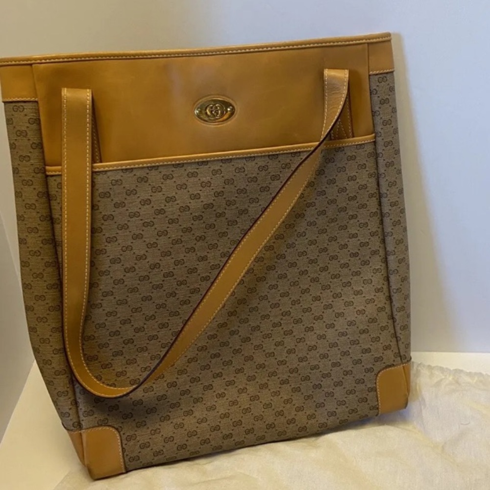 Gucci Vintage Micro GG Coated Canvas Tan and Cream Tote/Handbag w/Dust Bag